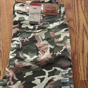 Levi's Camouflage High-Rise Skinny Jeans size